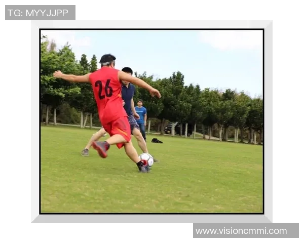 全球足球巨星风采大汇集各国队员精彩瞬间全景展示